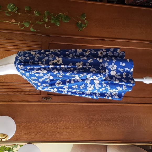 Anne Klein Blue lapis top 3X - Picture 2 of 5